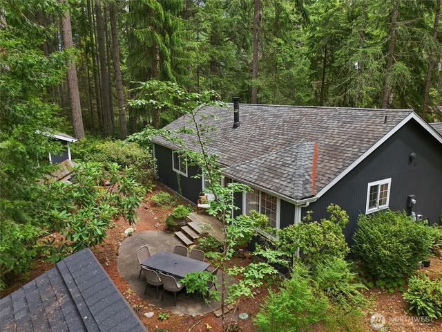 10002 Edgewood Drive, Anderson Island, WA 98303