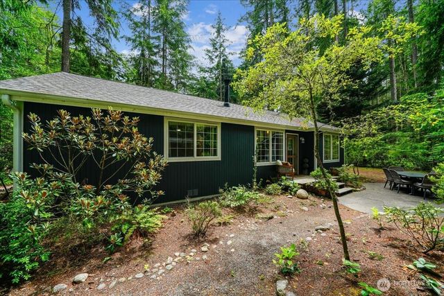 10002 Edgewood Drive, Anderson Island, WA 98303