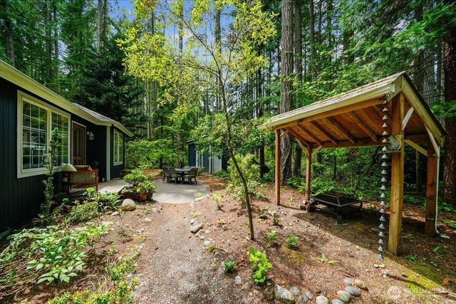 10002 Edgewood Drive, Anderson Island, WA 98303