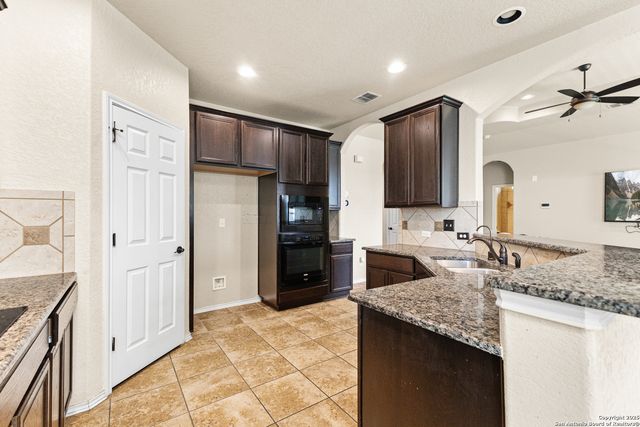 8226 Grissom Pass, San Antonio, TX 78251