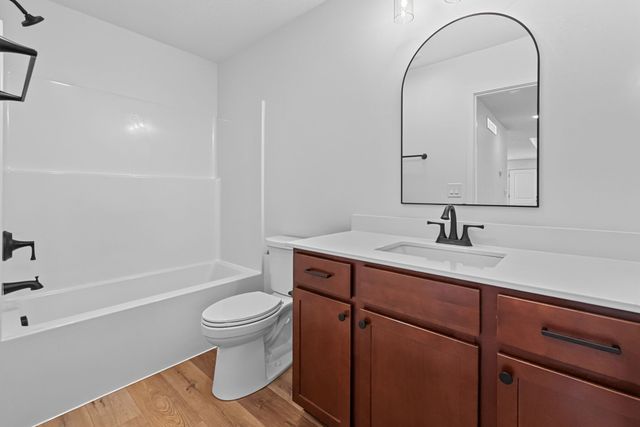 1624 Justice Way, Knoxville, IA 50138