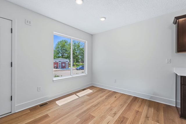 1624 Justice Way, Knoxville, IA 50138