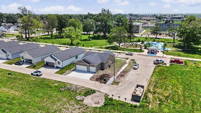 1624 Justice Way, Knoxville, IA 50138