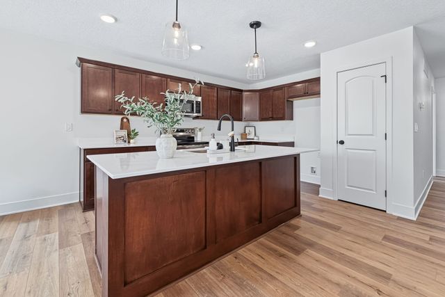 1624 Justice Way, Knoxville, IA 50138