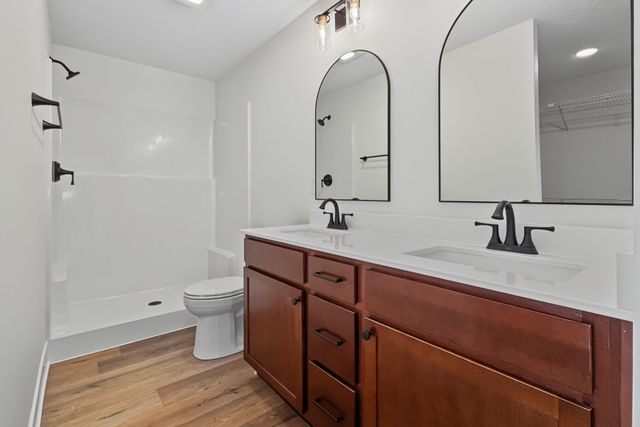 1624 Justice Way, Knoxville, IA 50138