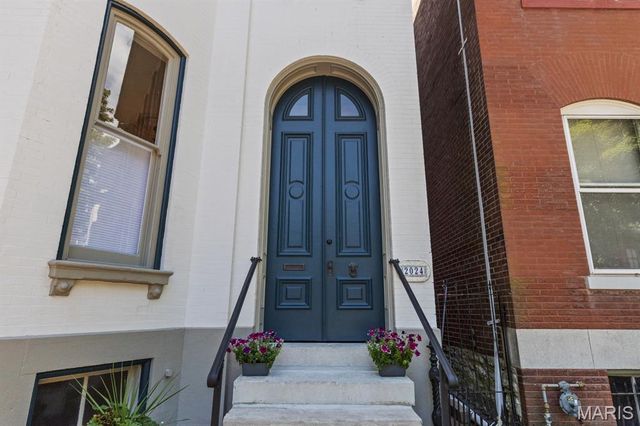 2024 Rutger Street, St Louis, MO 63104