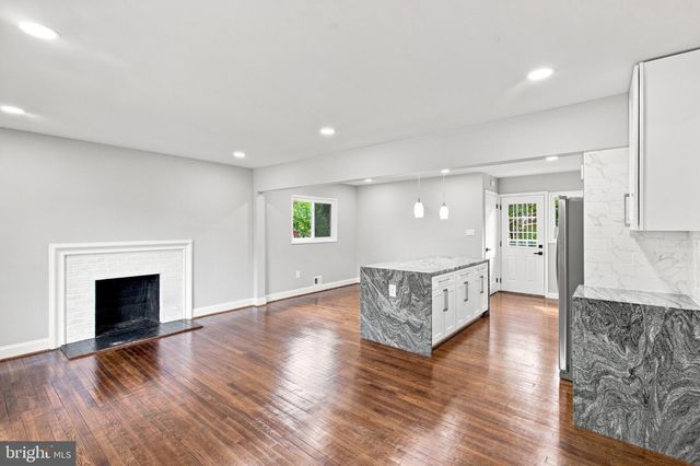 6501 DISTRICT HEIGHTS PKWY, District Heights, MD 20747
