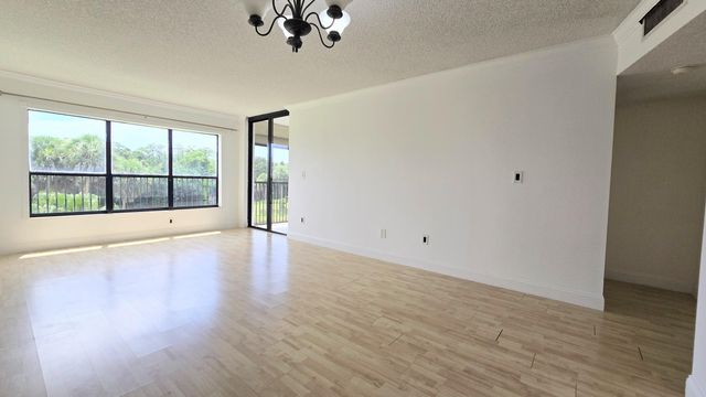 2900 NW 42nd Avenue A306, Coconut Creek, FL 33066
