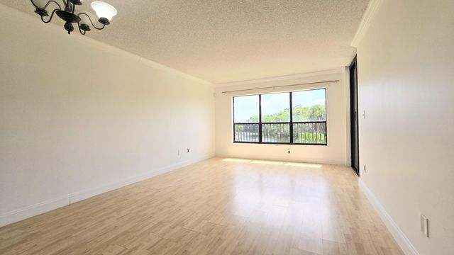 2900 NW 42nd Avenue A306, Coconut Creek, FL 33066