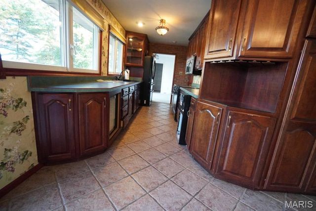 114 Barnett Drive, Edwardsville, IL 62025