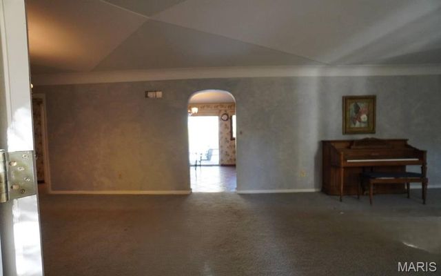 114 Barnett Drive, Edwardsville, IL 62025