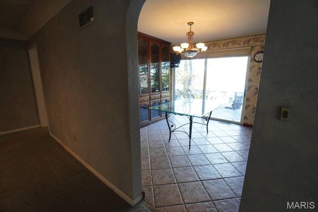 114 Barnett Drive, Edwardsville, IL 62025