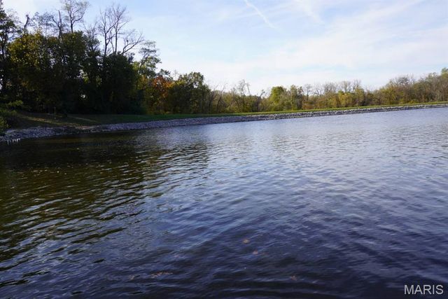 114 Barnett Drive, Edwardsville, IL 62025