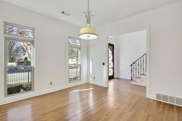 186 N WHITE STATION RD, Memphis, TN 38117