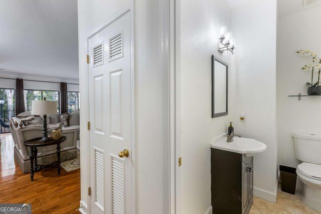 3071 Lenox Road NE 12, Atlanta, GA 30324