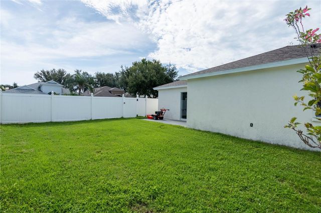 10618 LOGAN CHASE LANE, Riverview, FL 33579