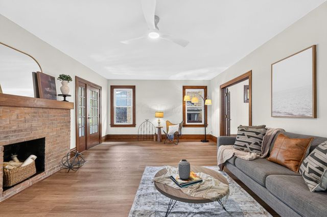 55 Oakland Park Avenue, Columbus, OH 43214