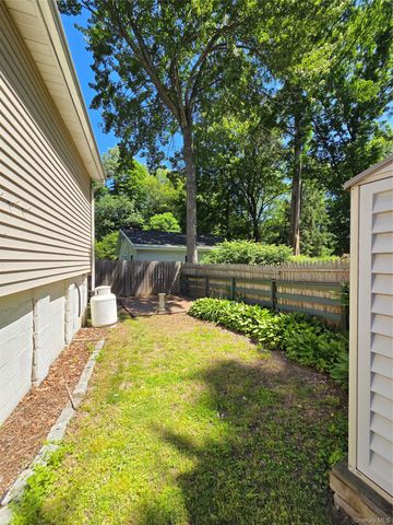 19 Ravina Road, Patterson, NY 12563