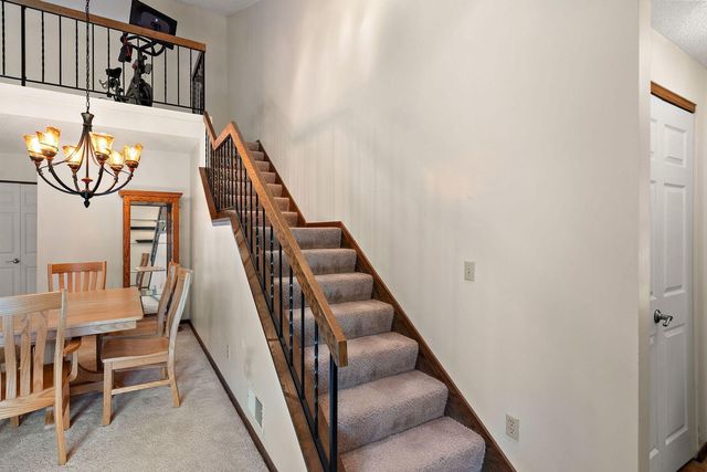 7051 Robinwood Trail, Woodbury, MN 55125