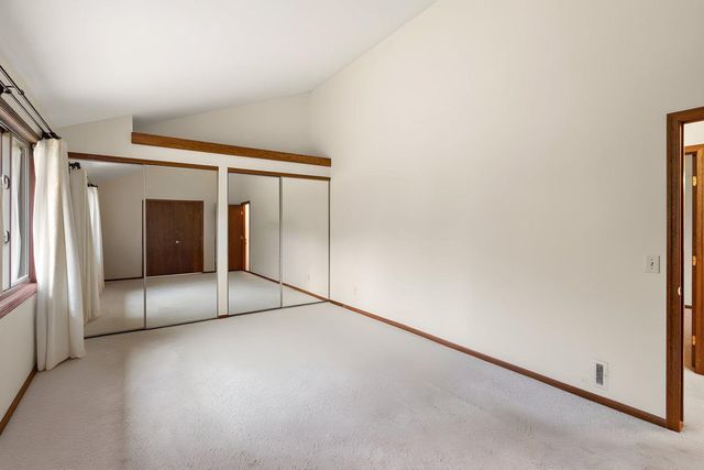 7051 Robinwood Trail, Woodbury, MN 55125