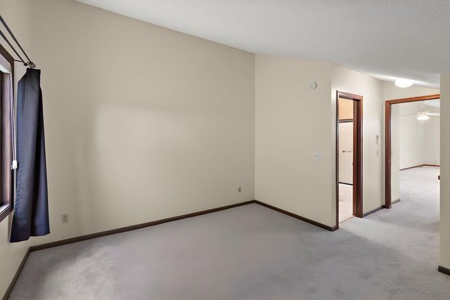 7051 Robinwood Trail, Woodbury, MN 55125