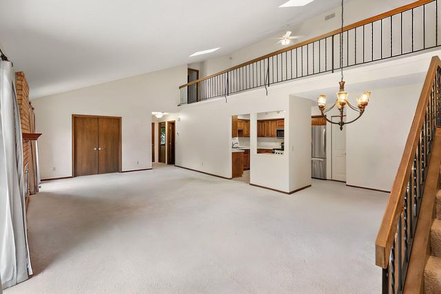 7051 Robinwood Trail, Woodbury, MN 55125