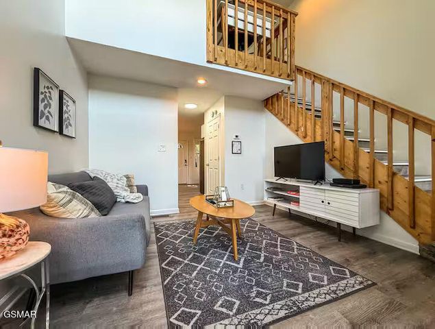 1809 Red Bone Way, Sevierville, TN 37876