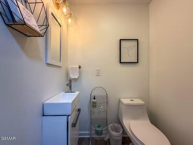 1809 Red Bone Way, Sevierville, TN 37876