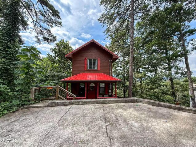 1809 Red Bone Way, Sevierville, TN 37876