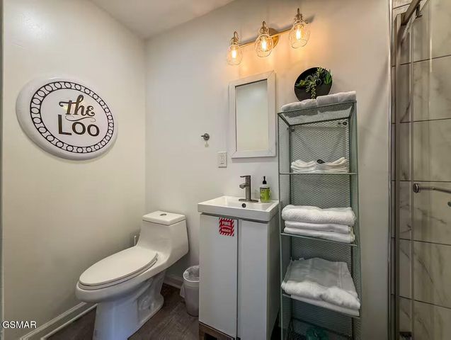 1809 Red Bone Way, Sevierville, TN 37876