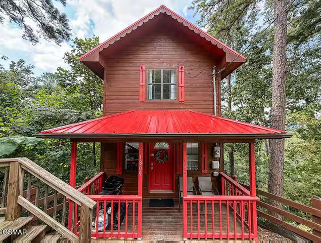1809 Red Bone Way, Sevierville, TN 37876