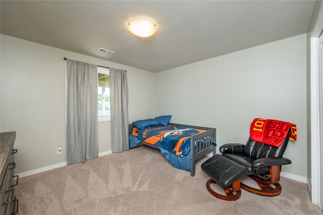 403 Lacy Circle NE, Mitchellville, IA 50169