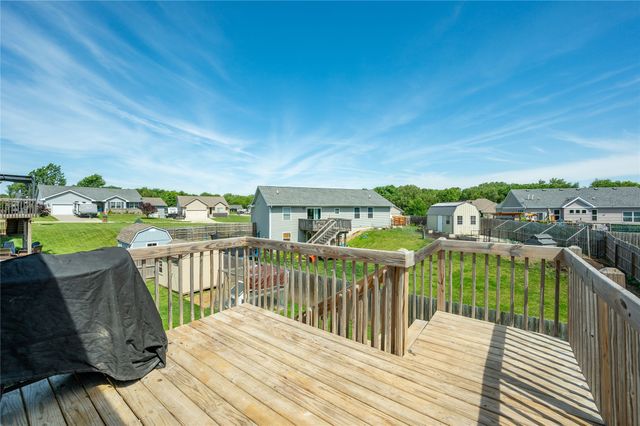 403 Lacy Circle NE, Mitchellville, IA 50169