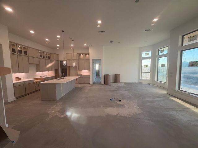 2869 Honeywood DR, Leander, TX 78641