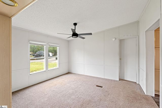 9 Natick Drive, Piedmont, SC 29673