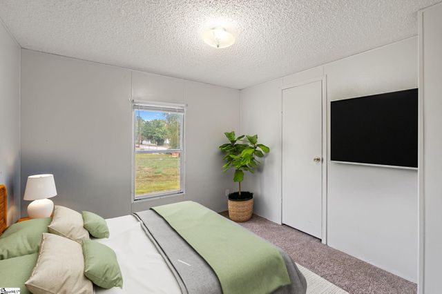 9 Natick Drive, Piedmont, SC 29673