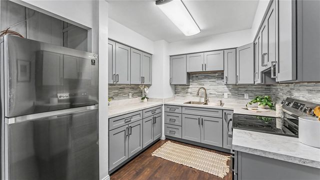 2921 BELLWOOD AVENUE, Lakeland, FL 33803