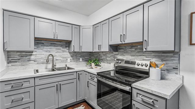 2921 BELLWOOD AVENUE, Lakeland, FL 33803