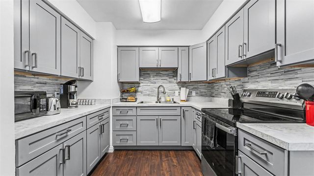 2921 BELLWOOD AVENUE, Lakeland, FL 33803