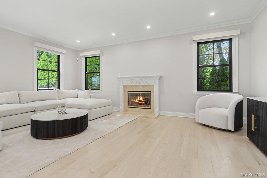 333 Lyncroft Road, New Rochelle, NY 10804 — photo 5