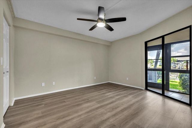 4719 SE 17TH PLACE 105, Cape Coral, FL 33904