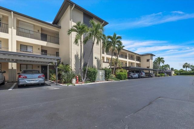 4719 SE 17TH PLACE 105, Cape Coral, FL 33904