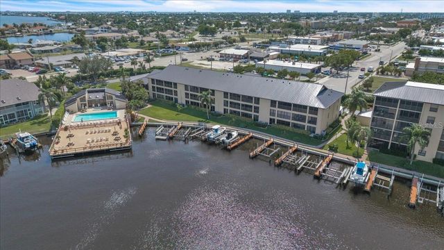 4719 SE 17TH PLACE 105, Cape Coral, FL 33904