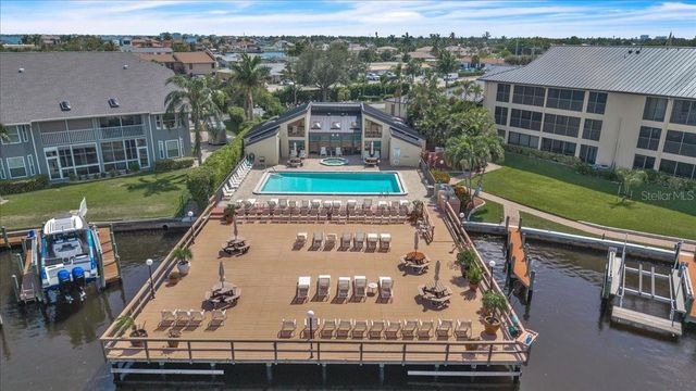 4719 SE 17TH PLACE 105, Cape Coral, FL 33904