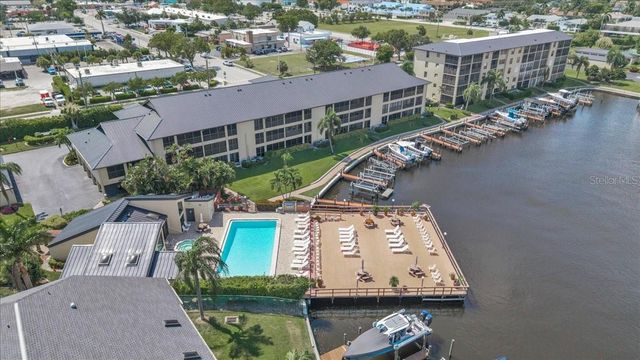4719 SE 17TH PLACE 105, Cape Coral, FL 33904