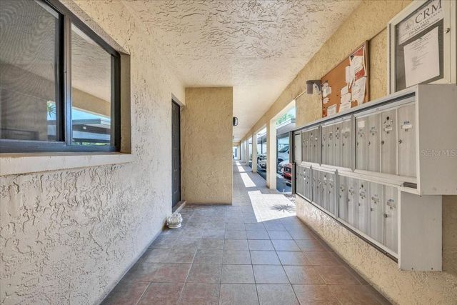 4719 SE 17TH PLACE 105, Cape Coral, FL 33904