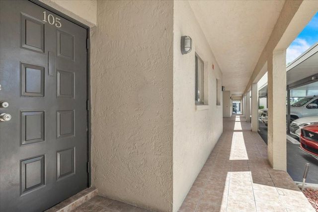 4719 SE 17TH PLACE 105, Cape Coral, FL 33904