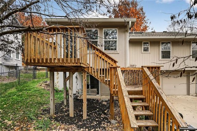 15805 E 2nd Street S, Independence, MO 64050