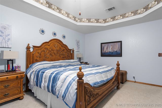 145 Cross Creek, Lone Grove, OK 73401