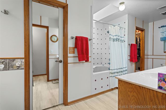 145 Cross Creek, Lone Grove, OK 73401